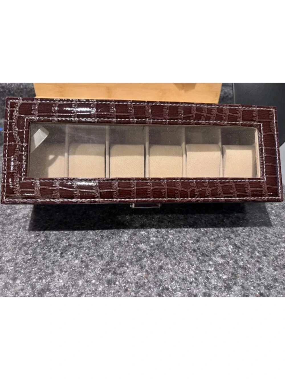 6 slot watch storage with lock and key, NIB chocolate brown